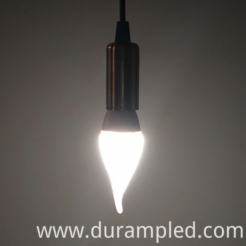 Duramp LED Candle Bulb